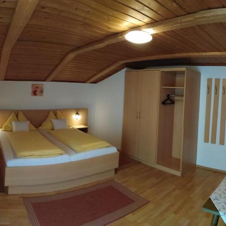Ferienhaus Regina Верфенвенг Стая снимка
